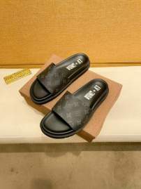 Picture of Louis Vuitton Slippers _SKULVsz38-44jyh0539828